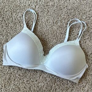 Women’s Aerie Wireless Stretchy Bra 36D - Like New in Great Condition!!